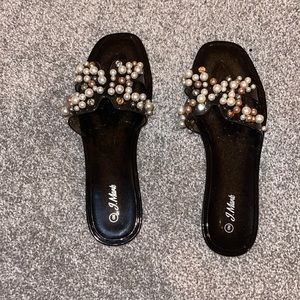 NWOT Women’s Sandals Size 9